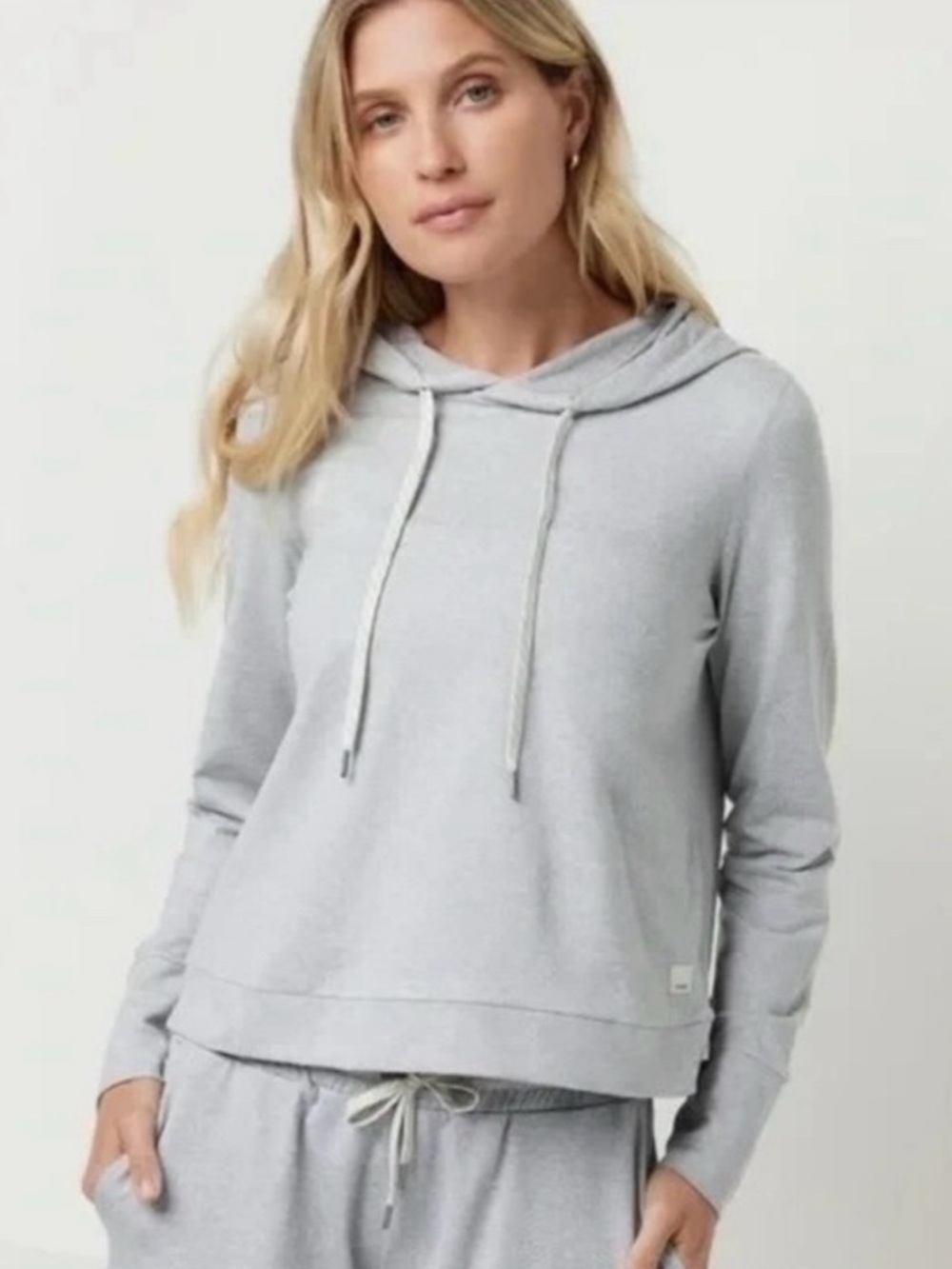Vuori Womens Essential Halo Hoodie Pullover Pale Grey Heather Size S/M